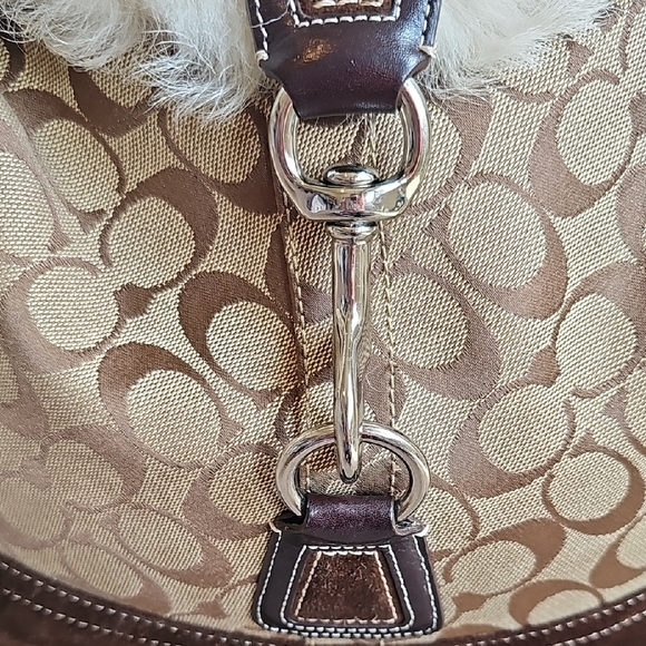 COACH Vintage 2005 Signature Hobo Canvas, Suede & FAUX Fur handbag F052-8K48. - Picture 5 of 11